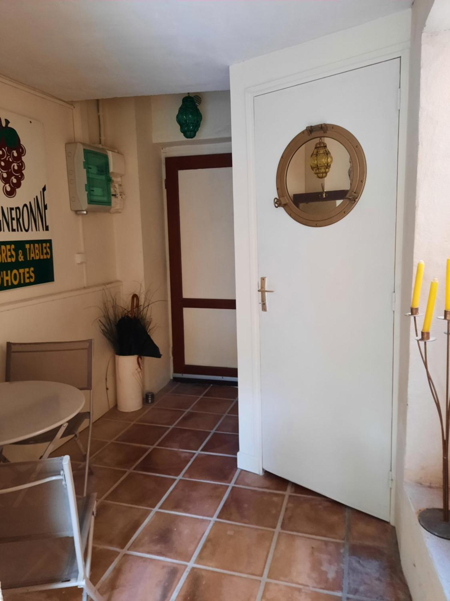Gite La Petite Vigneronne Монтаньяк Екстер'єр фото